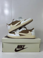 Jordan Travis Scott Air Jordan 1 Low Reverse Mocha Sneakers
