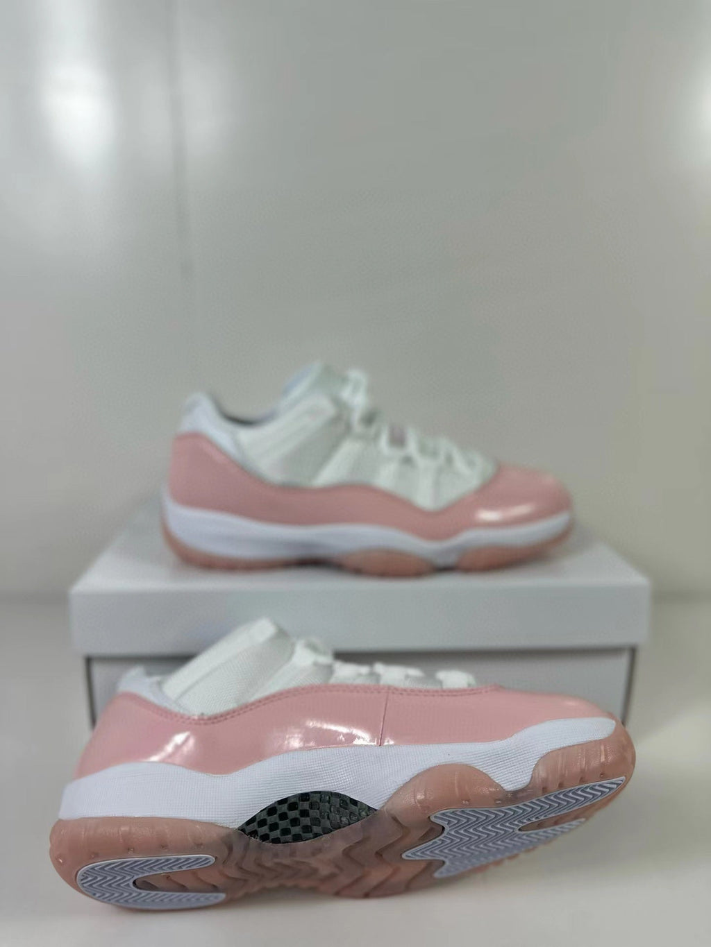 Jordan Air Jordan 11 Low WMNS Pink White AH7860-160