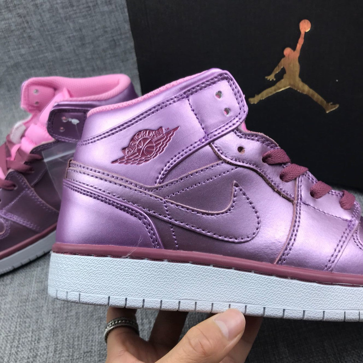 Jordan Air Jordan 1 Mid Pink Rose AV5174-640 Sneakers
