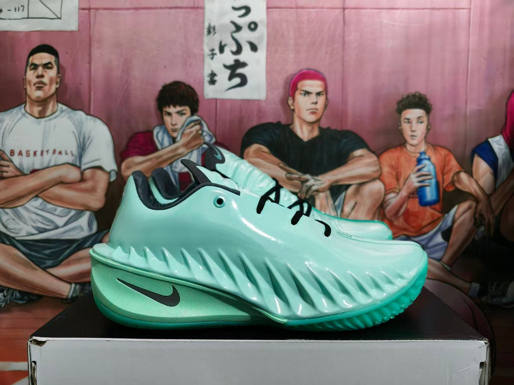 Nike GT Basketball Shoes in Lake Green