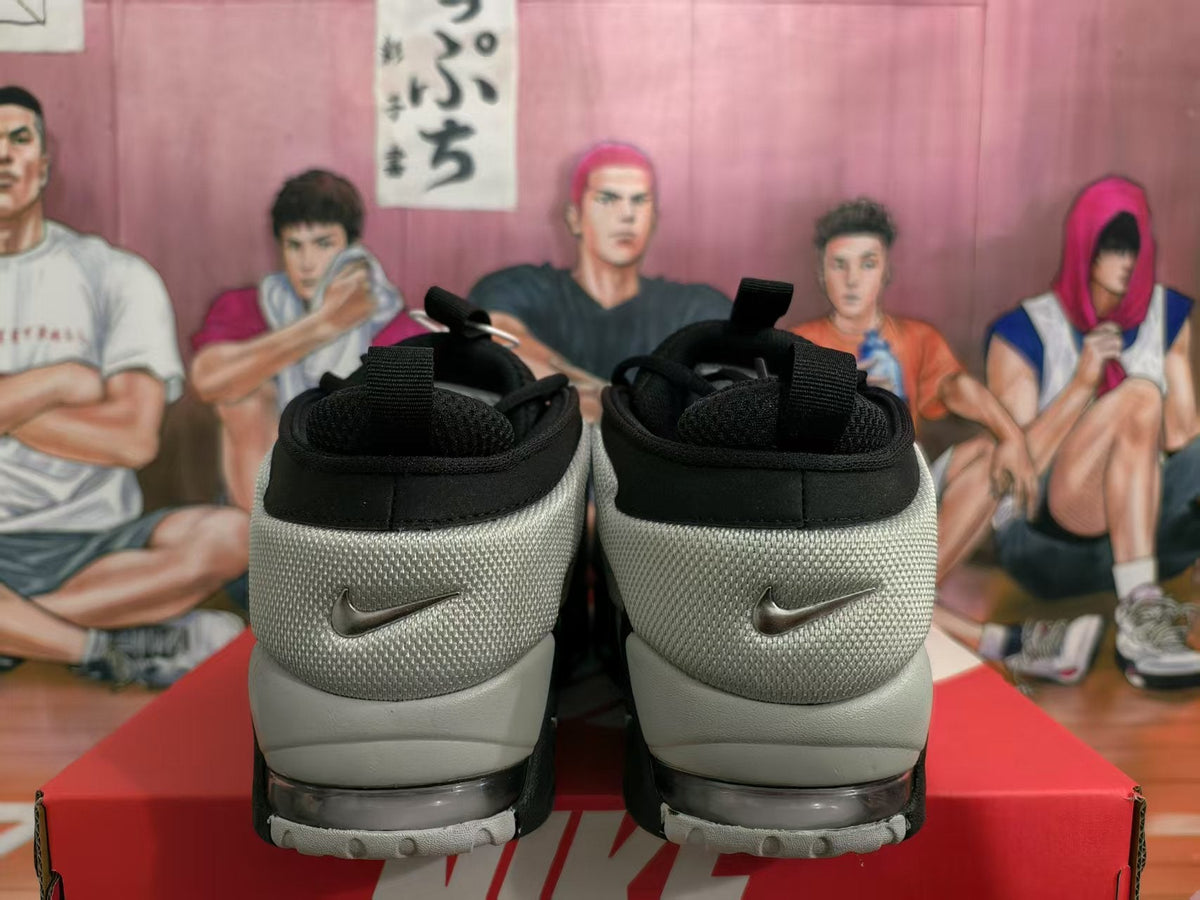 Nike Black and White Sneakers