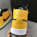 Jordan Air Jordan 1 Mid Yellow Black White 554724-700