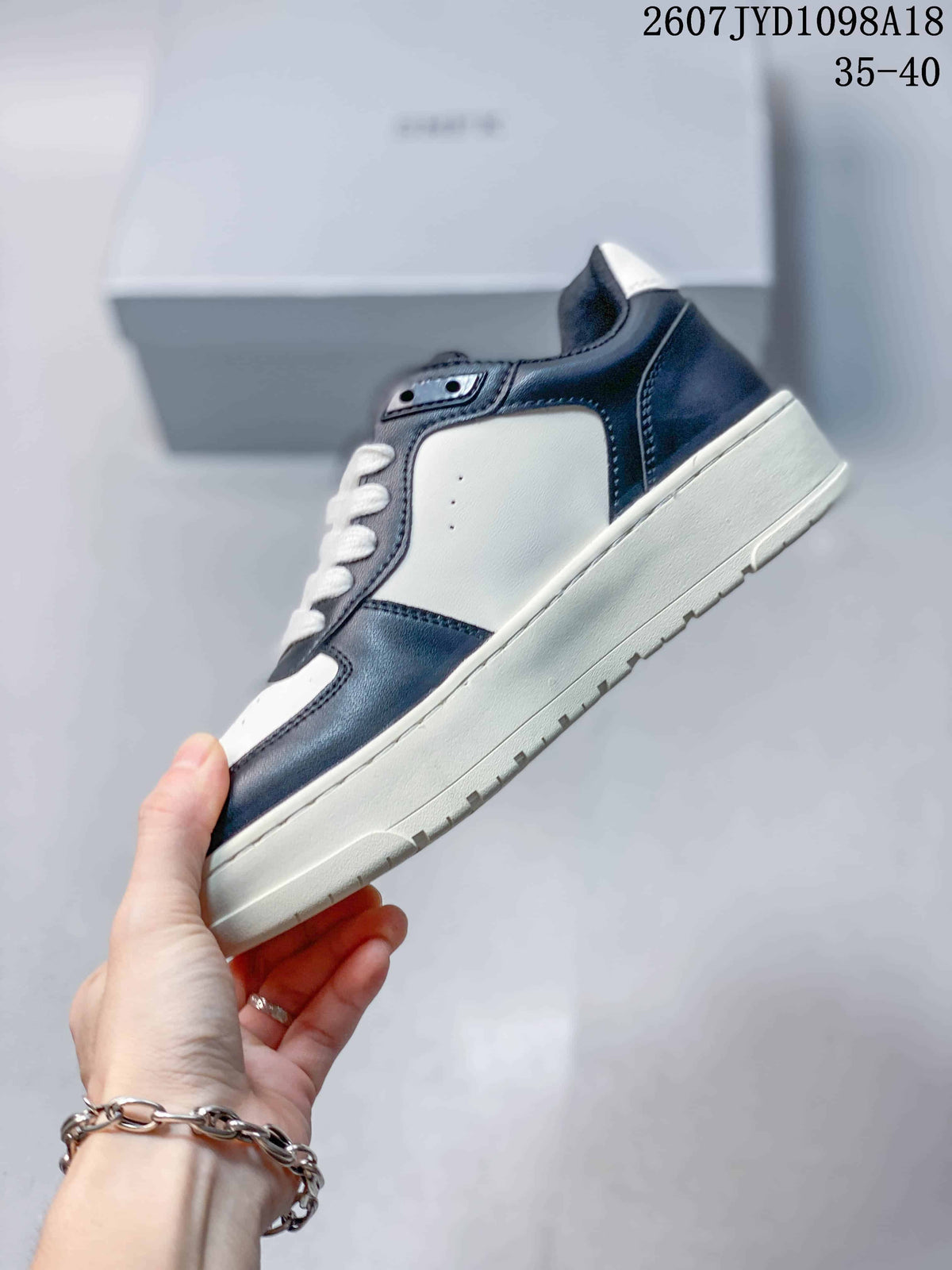 SMFK 711580EWO Retro Sneakers Navy and White