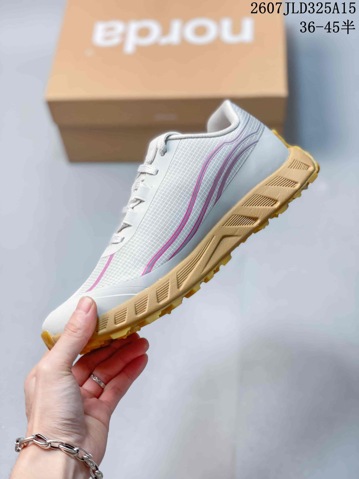 NORDA 001 Grey-Green Low-Top Running Shoes