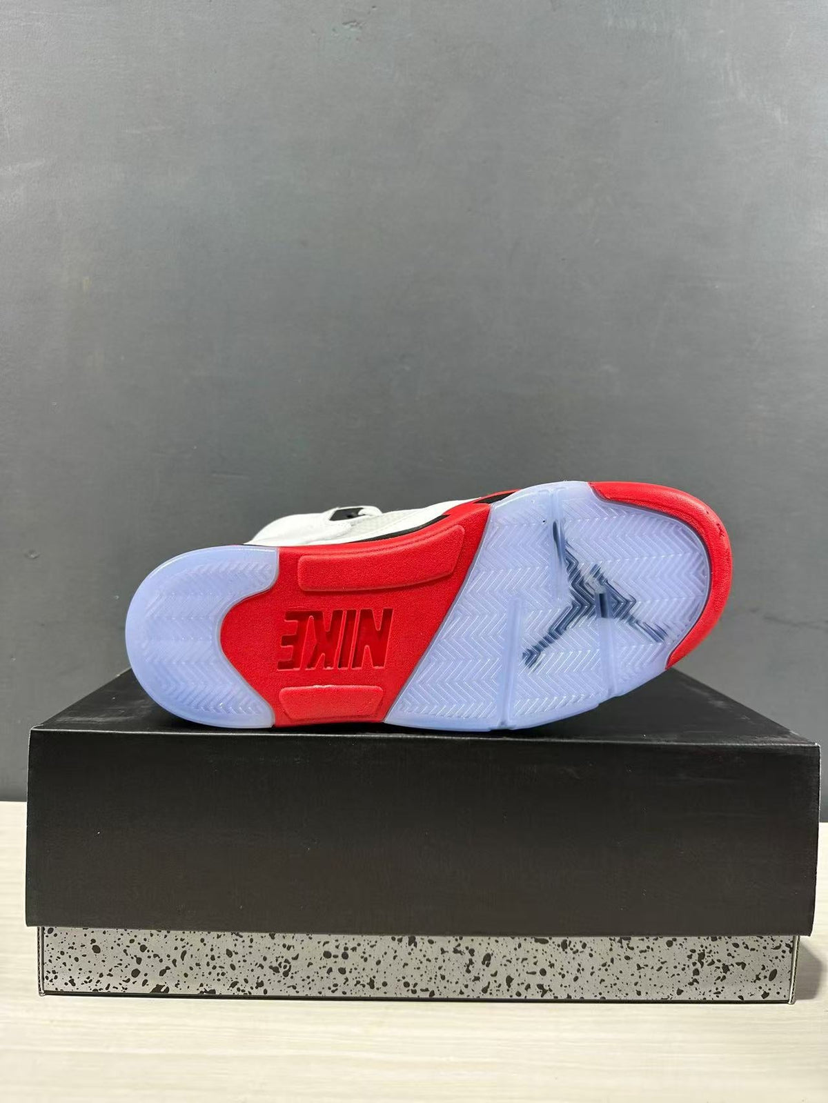 Jordan Air Jordan 5 Fire Red Black Tongue Sneakers White Red