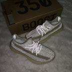 Yeezy 350 V2 Sneakers Cream Gray