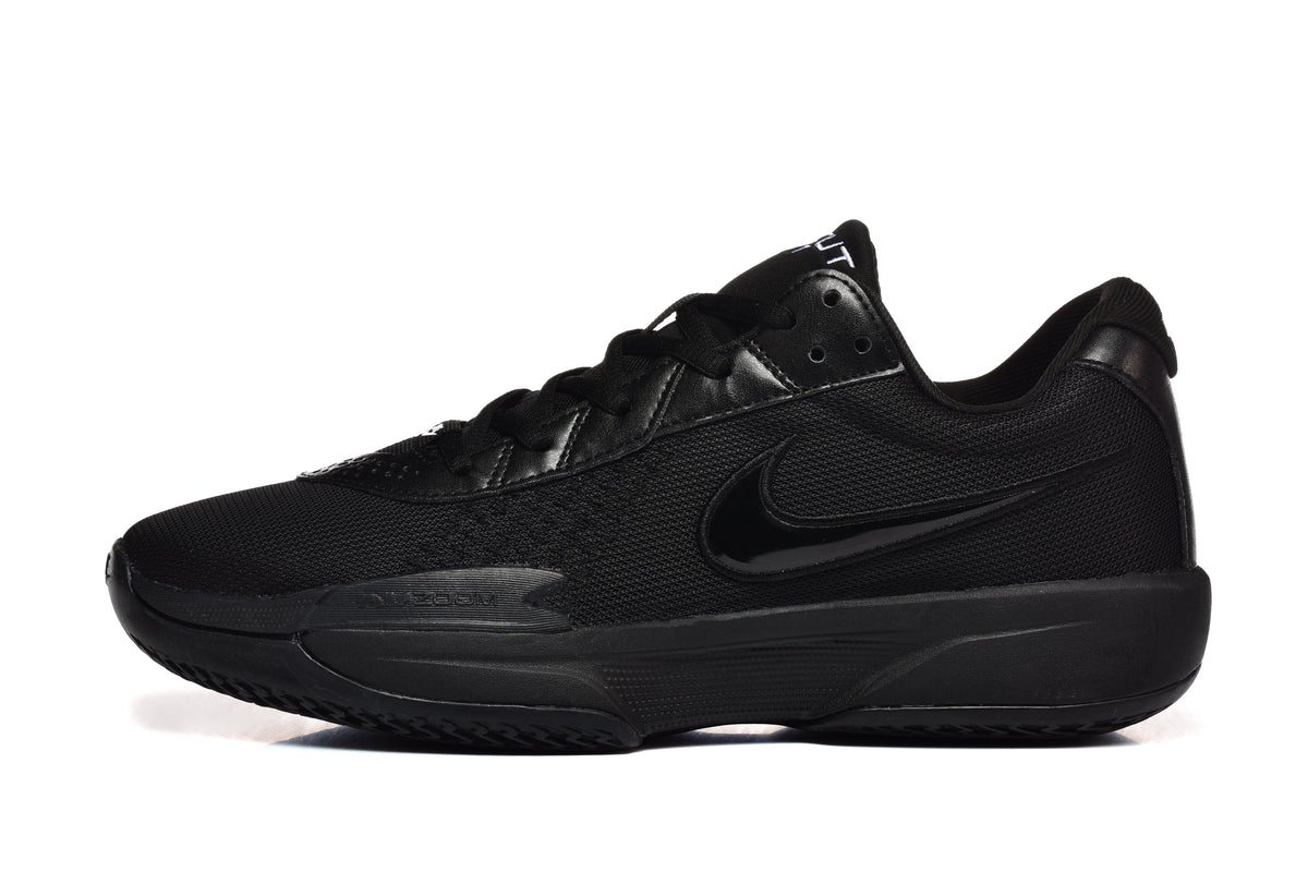 Nike 872-27 Black Low-Top Sneakers