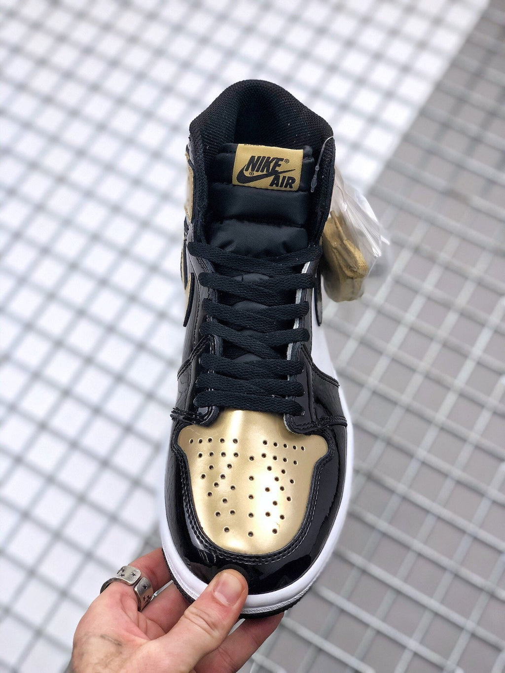 Jordan Air Jordan 1 High Gold Toe Sneakers 861428-007