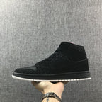 Jordan Air Jordan 1 Mid Black White 554724-001 Sneakers