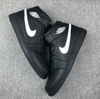 Jordan Air Jordan 1 Mid Black White 554724-049 Sneakers