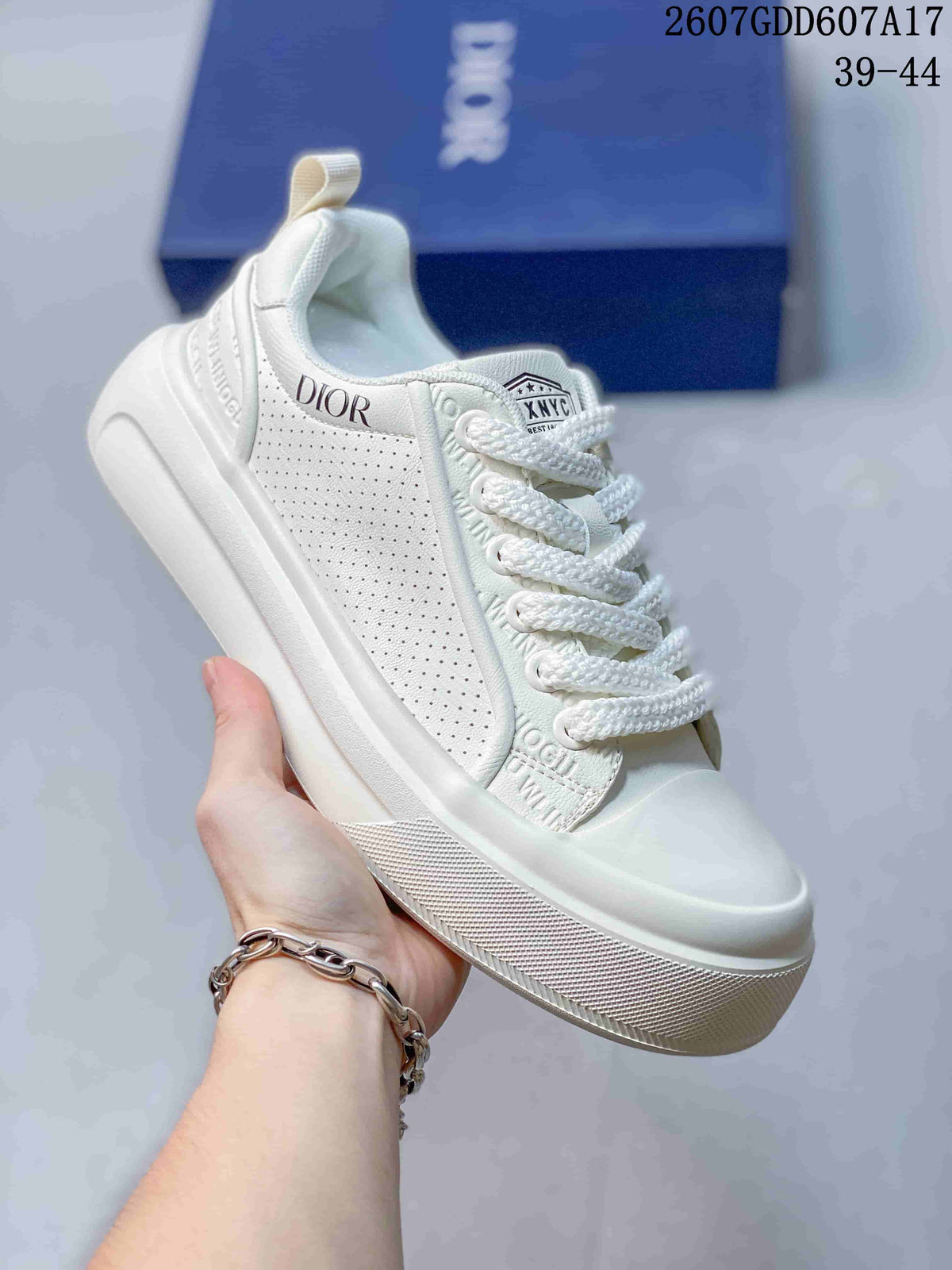 Dior White Low-Top Sneakers 2607GDD607A17