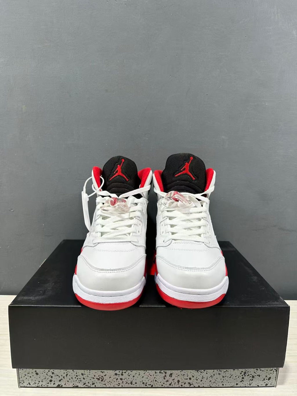 Jordan Air Jordan 5 Fire Red Black Tongue Sneakers White Red