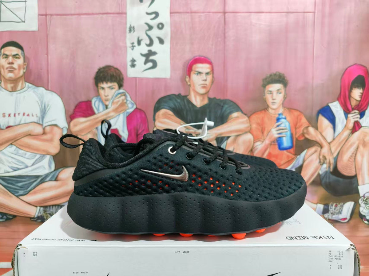 Nike Motiva Black Sneakers