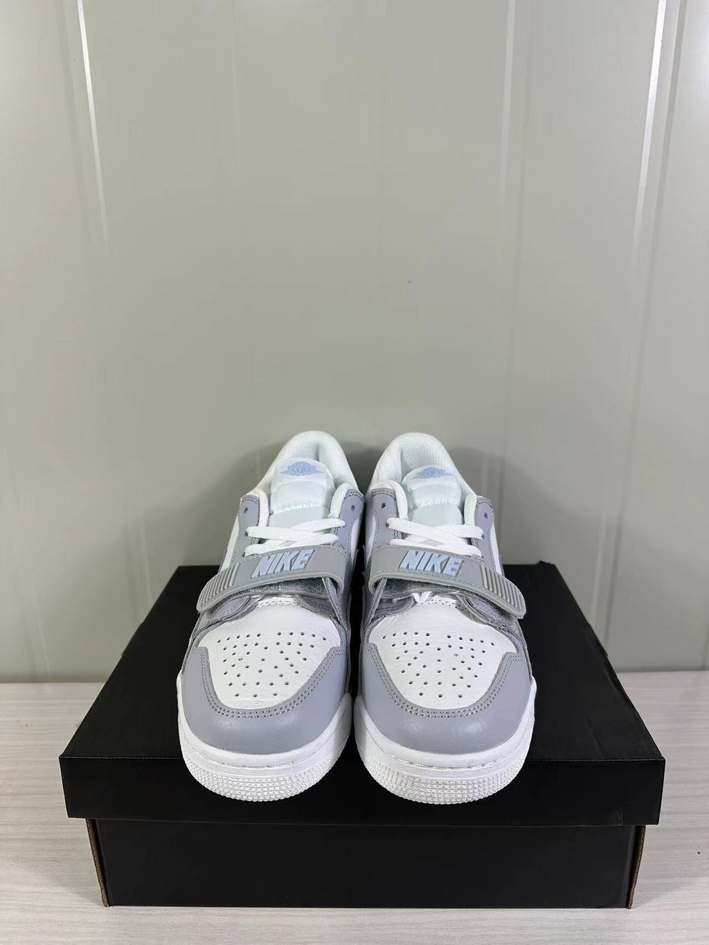 Jordan Legacy 312 Low White Grey Glacier Blue HQ1190-101