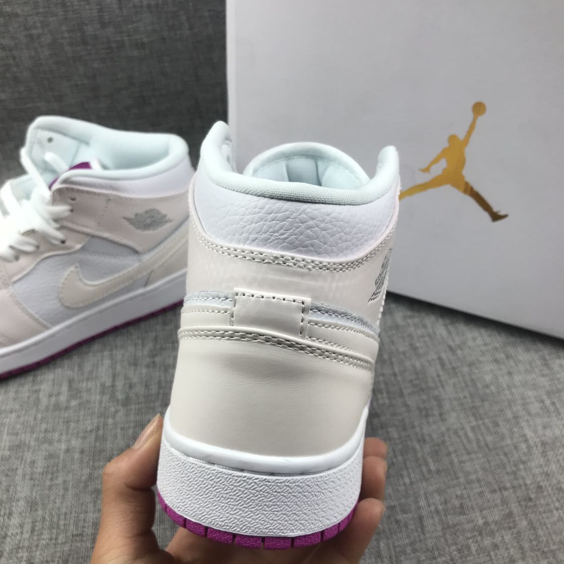 Jordan Air Jordan 1 Mid GG Sneakers White Grey Pink
