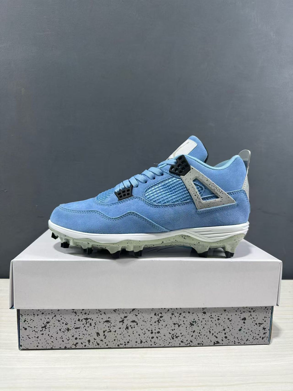 Jordan Air Jordan 4 University Blue Cleated Sneakers CT8572-400