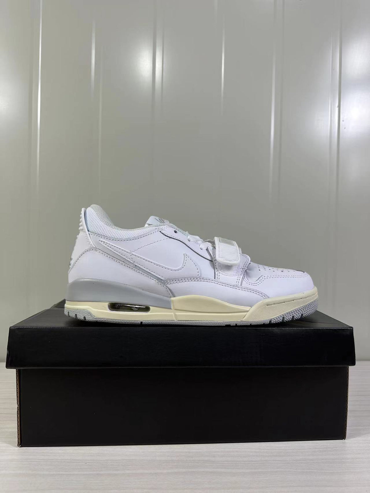 Jordan Legacy 312 Low White Sneakers HJ9199-111