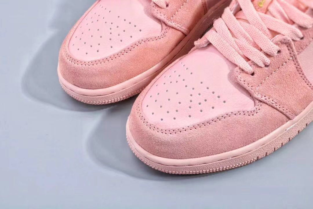 Jordan 1 Low Pink Sneakers