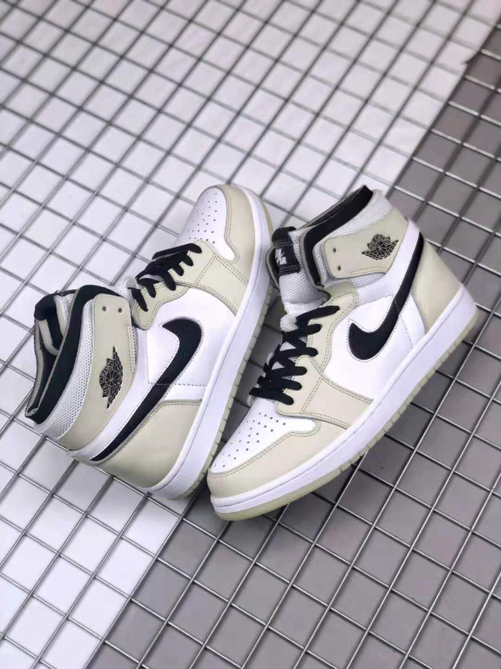 Nike Air Jordan 1 Zoom Comfort Sneakers White Gray Black CT0979-002