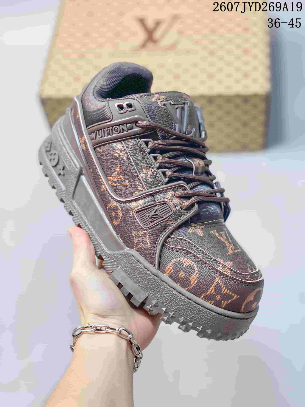 Louis Vuitton Trainer Maxi Brown Low-Top Sneakers