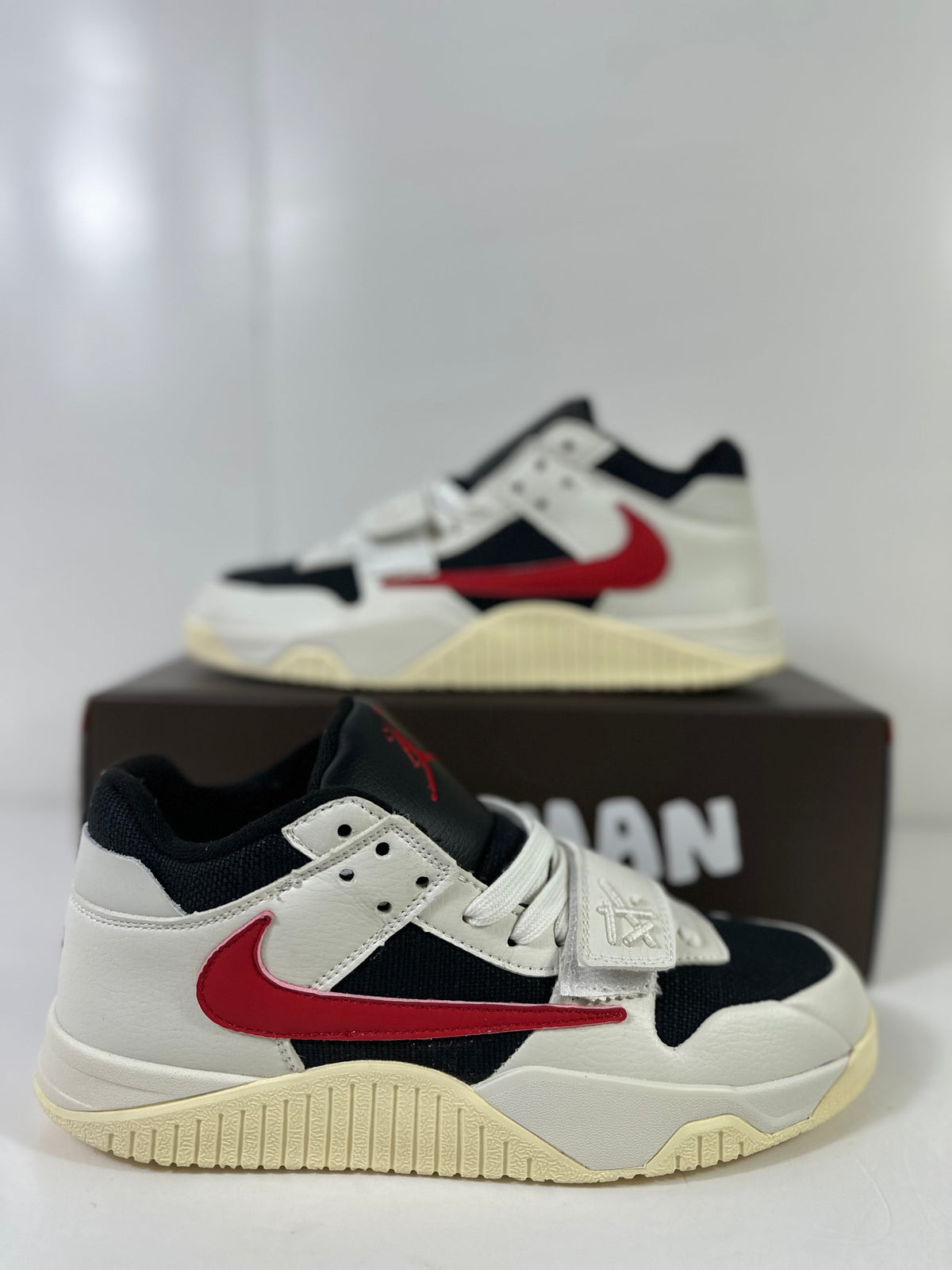 Jordan Jumpman Jack TR Low Sneakers Off-White Black University Red