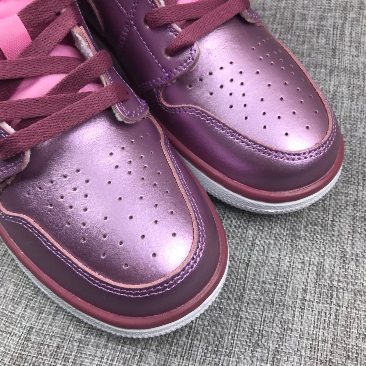 Jordan Air Jordan 1 Mid Pink Rose AV5174-640 Sneakers
