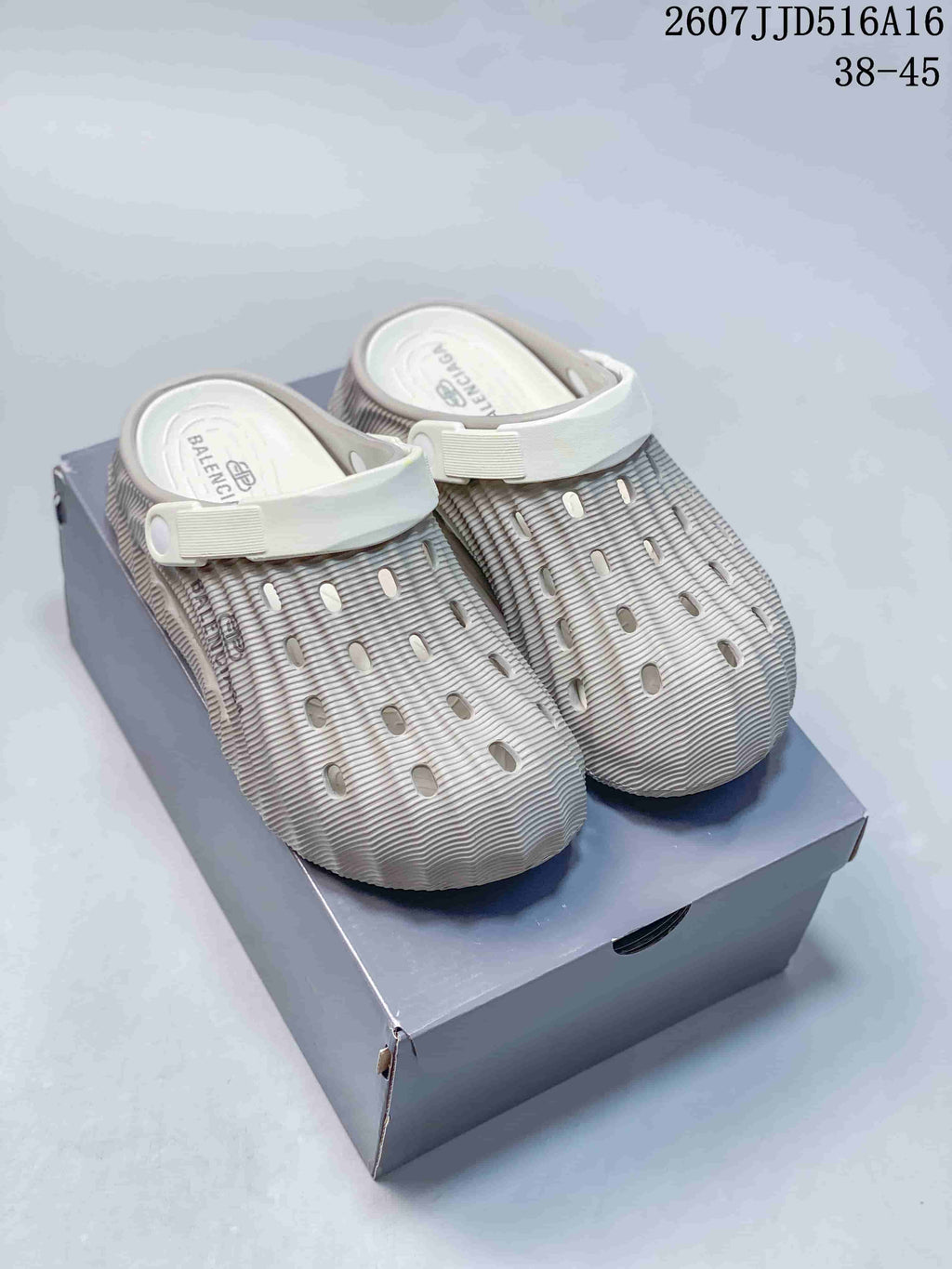 Balenciaga Wave-Textured Closed-Toe Clogs Beige Style 2607JJD516A16