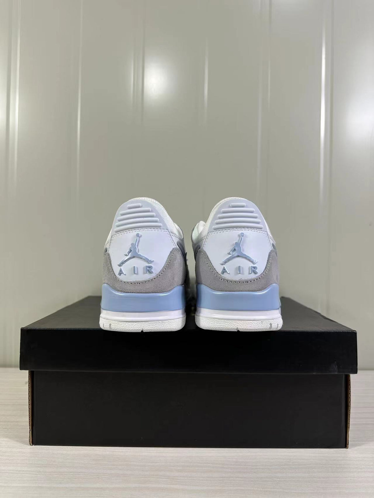 Jordan Legacy 312 Low White Grey Glacier Blue HQ1190-101