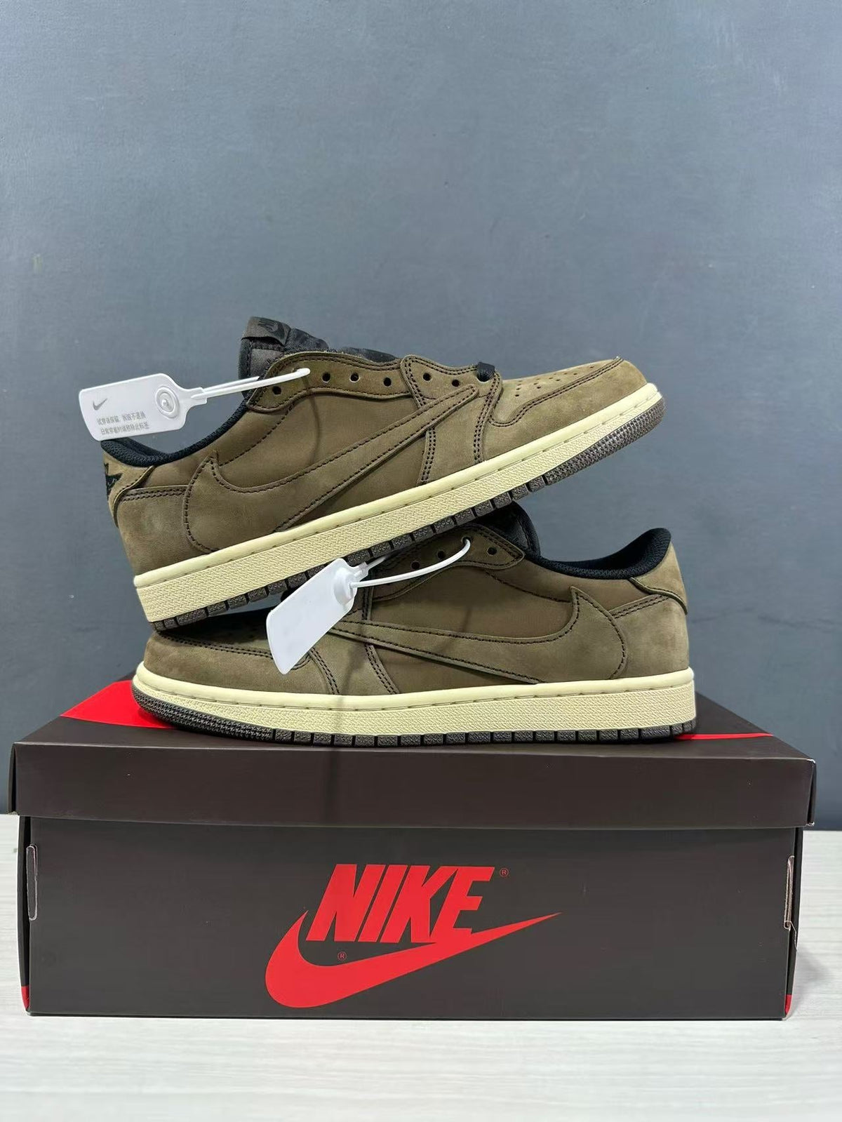Jordan Air Jordan 1 Low Olive Green DM7866-203