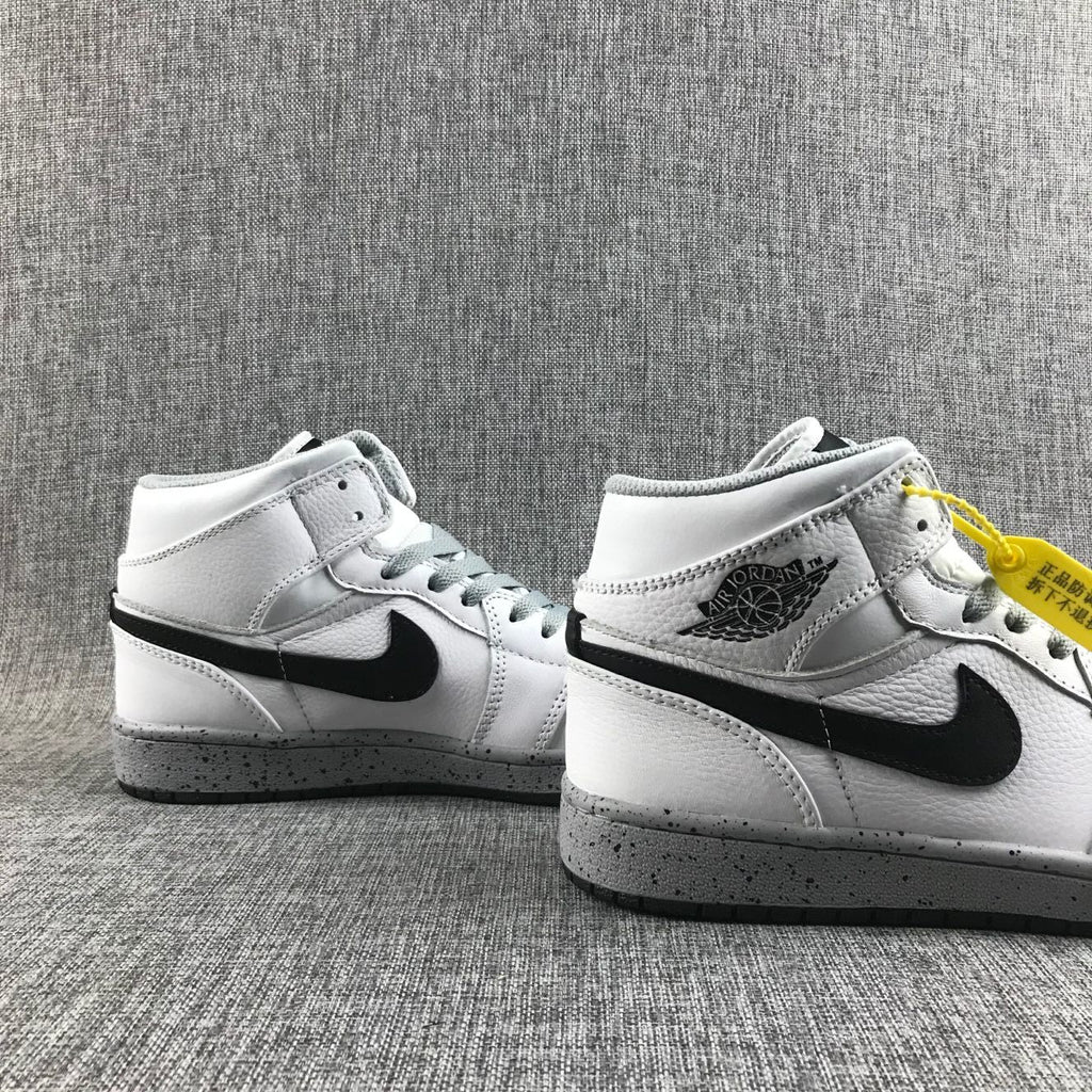 Jordan Air Jordan 1 Retro High OG White Gray Dot Sneakers