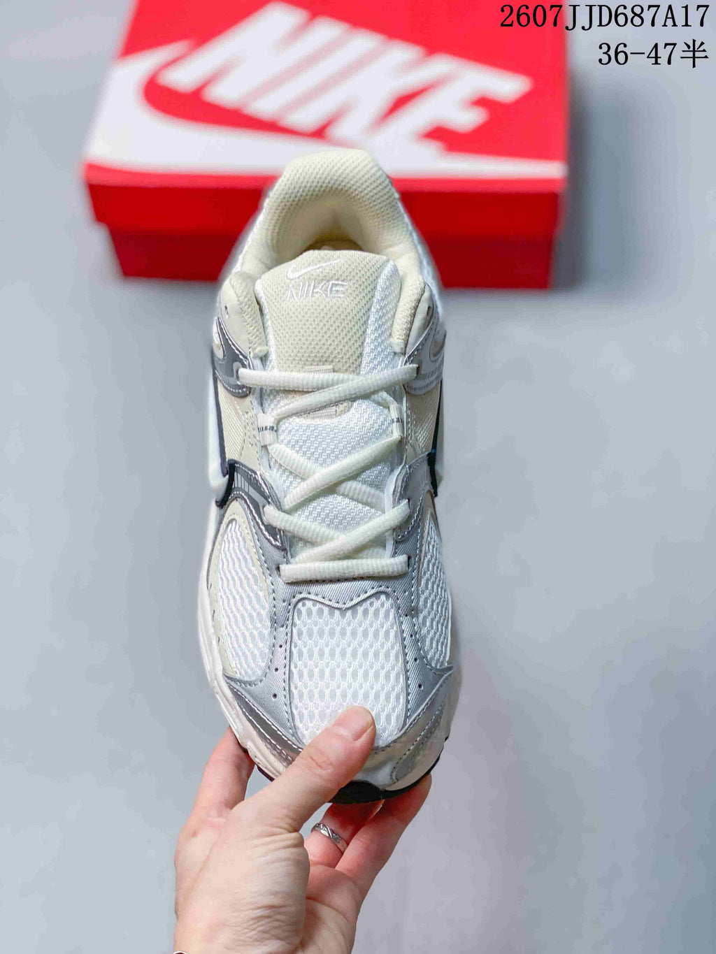 Nike V5 RNR Sneakers White Silver TD687A17