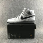 Jordan Air Jordan 1 Retro High OG White Gray Dot Sneakers