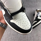 Jordan Air Jordan 1 High OG Dark Mocha Sneakers 555088-105