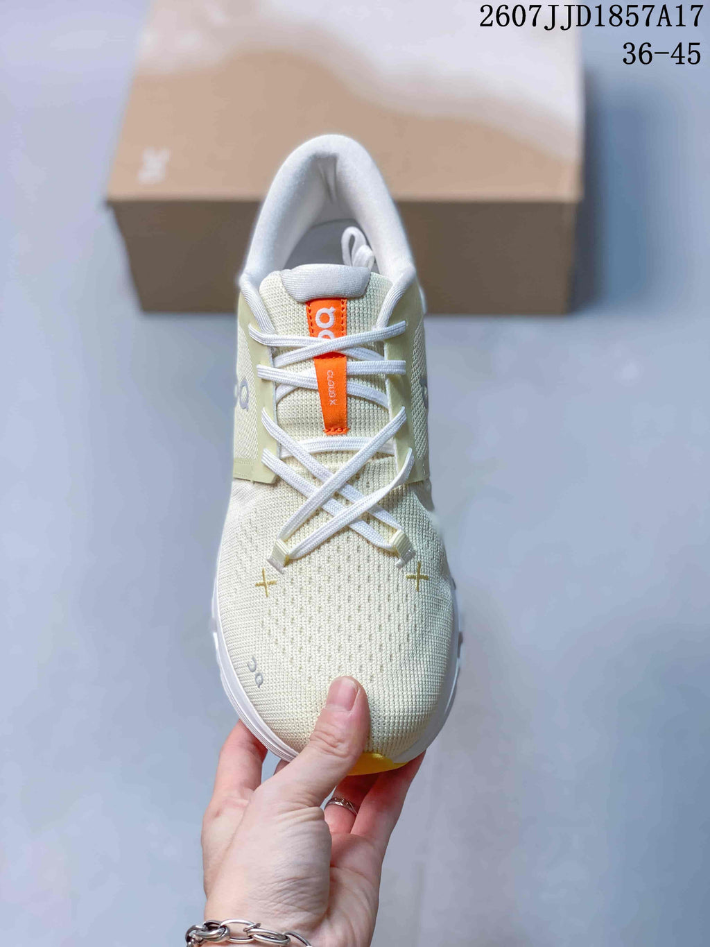 On Cloud X 4 Low-Top Sneakers Cream Orange