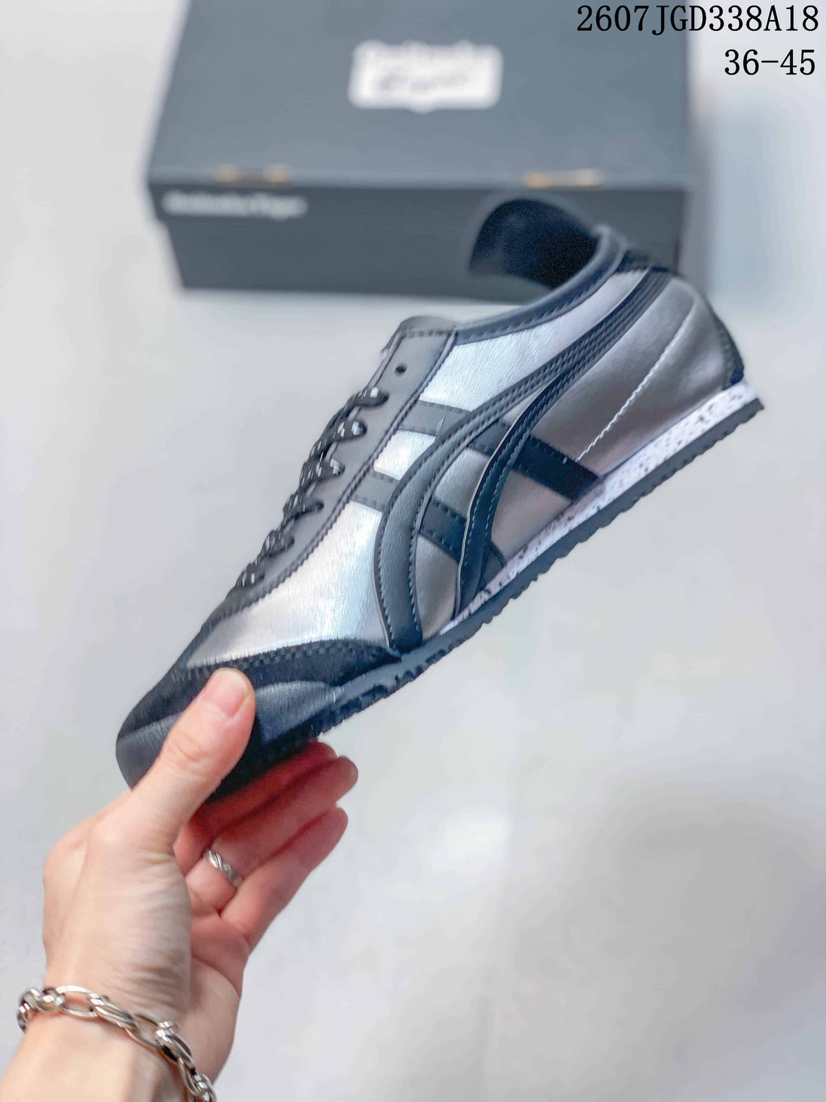 Onitsuka Tiger Mexico 66 Paraty Sneakers Gray Black 2607JGD338A18