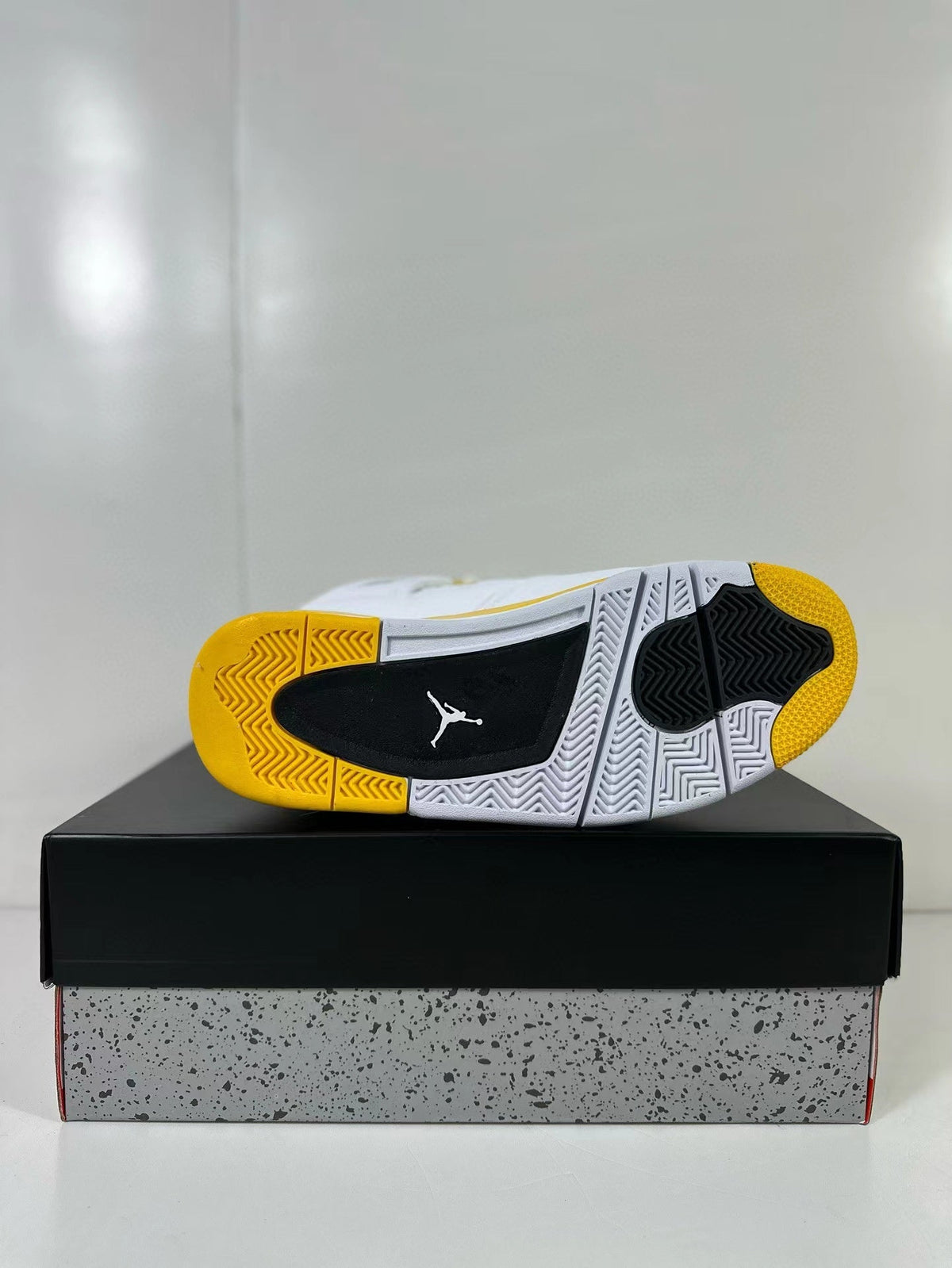 Jordan Air Jordan 4 Retro White Yellow Sneakers AQ9129-102