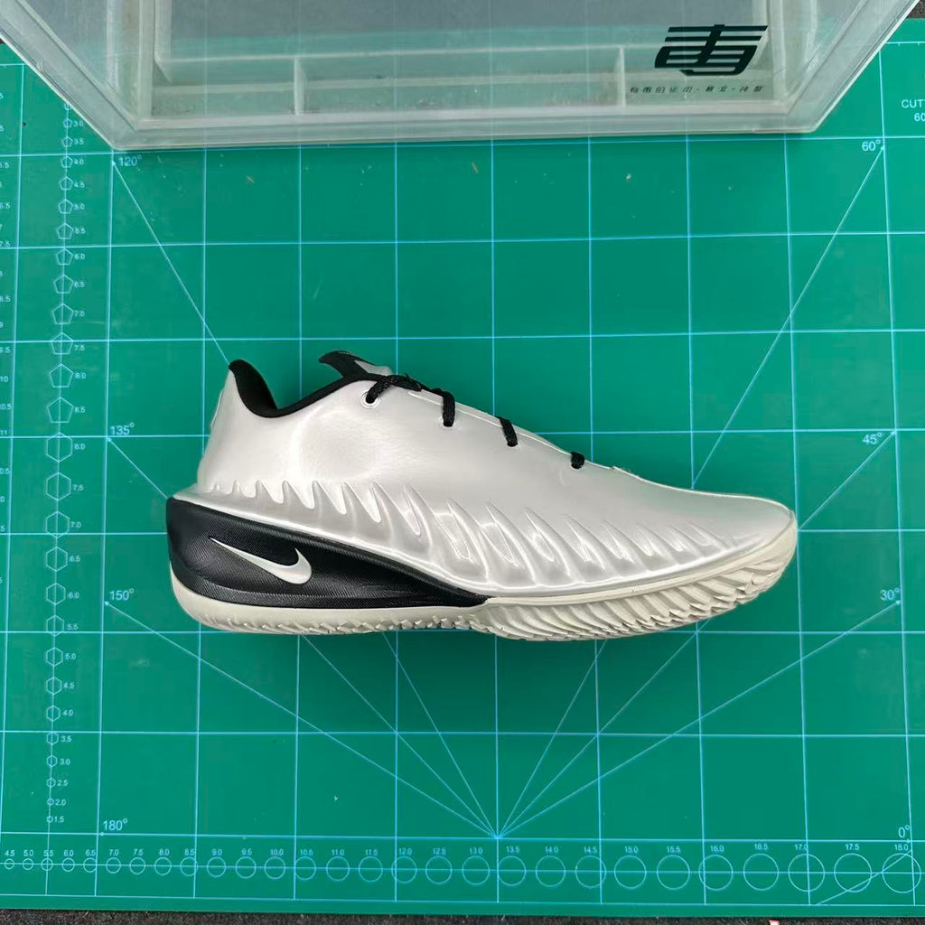 Nike Basketball Sneakers Metallic Silver Black
