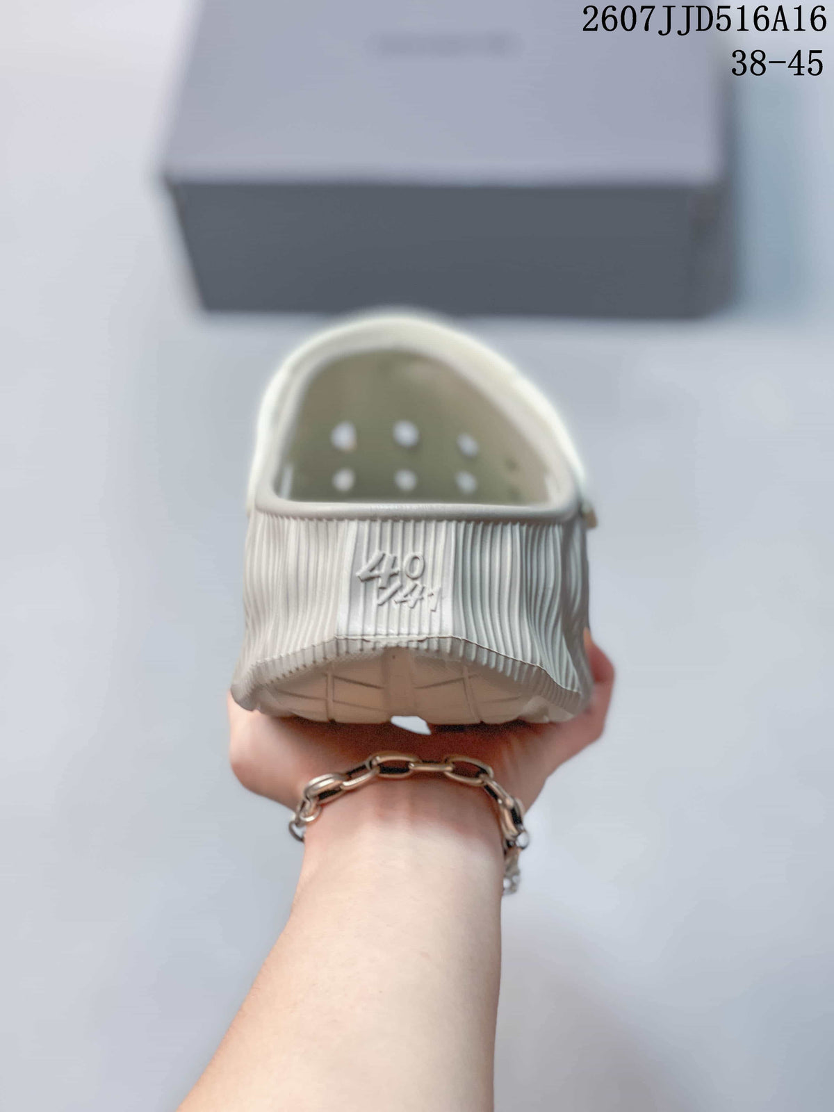 Balenciaga Wave-Textured Closed-Toe Clogs Beige Style 2607JJD516A16