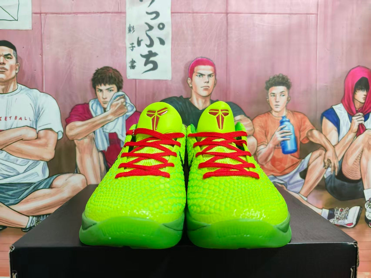 Nike Green Hornet Basketball Sneakers in Green