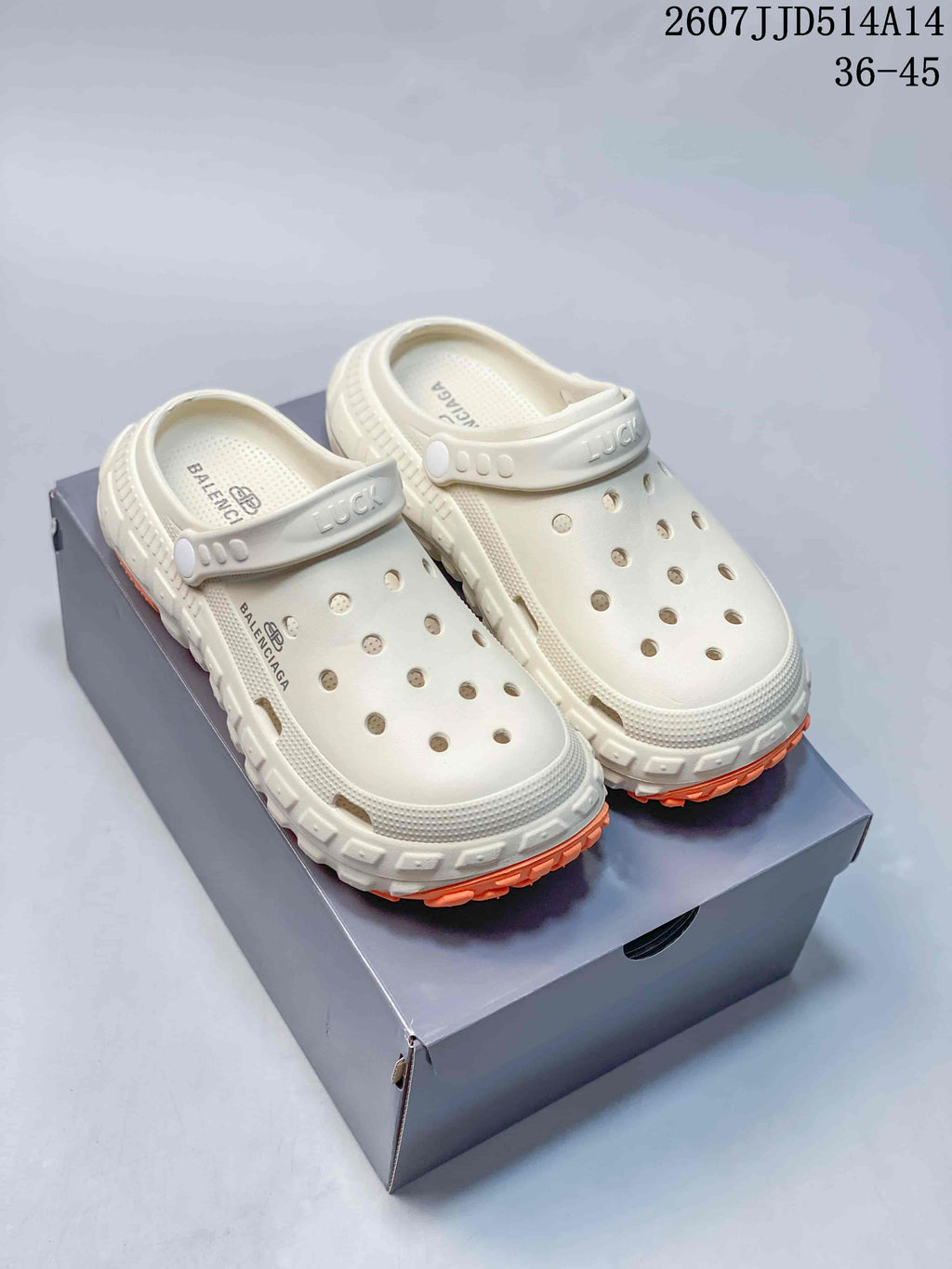 Balenciaga Tire Sole Clog Sandals White/Black 2607JJD514A14