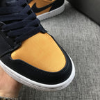 Jordan 1 Mid SE Black Gold Sneakers 852542-401