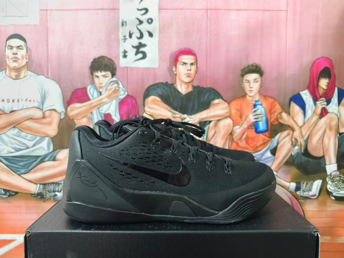 Nike Kobe 8 Basketball Shoes in Black