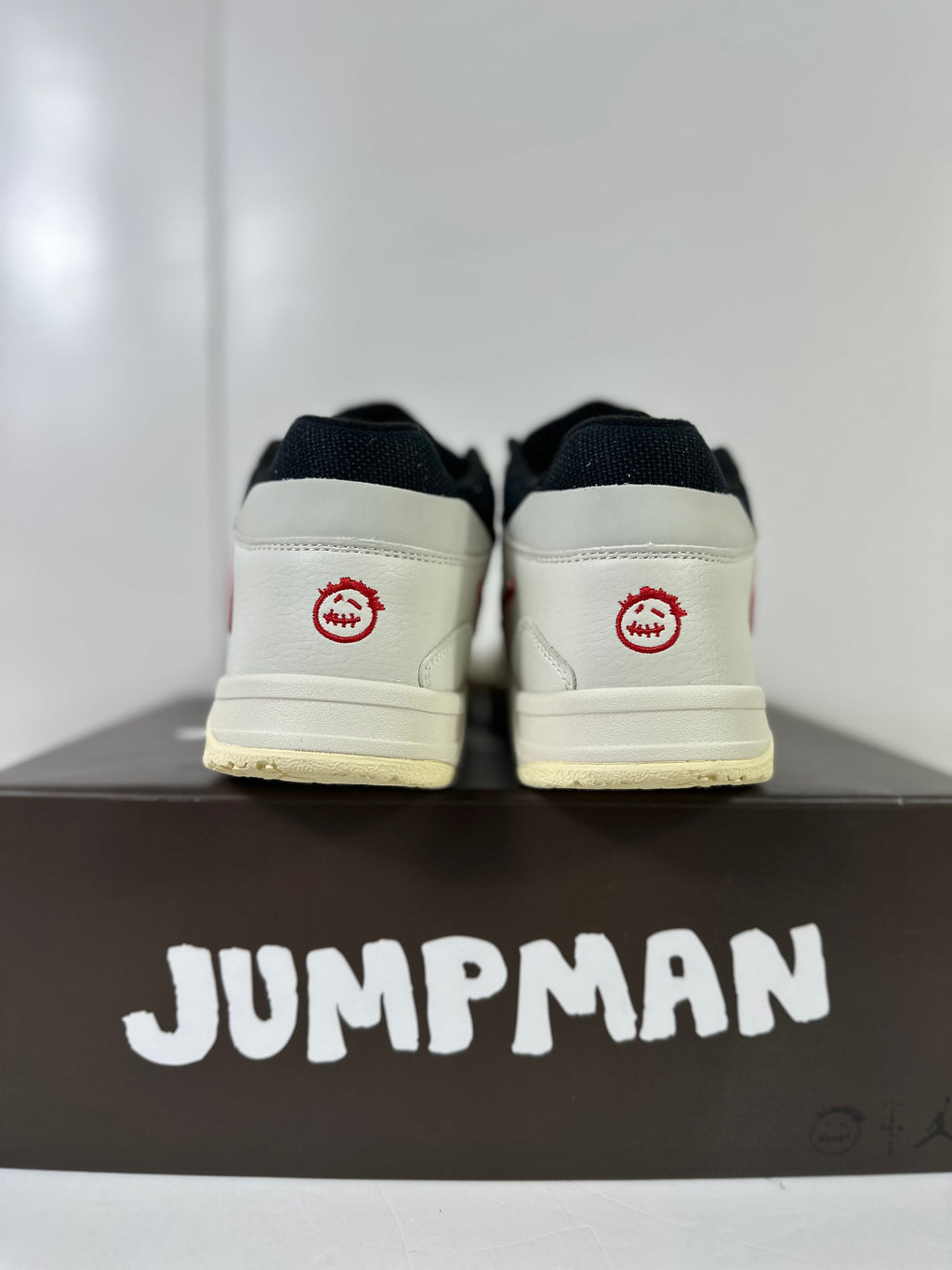 Jordan Jumpman Jack TR Low Sneakers Off-White Black University Red