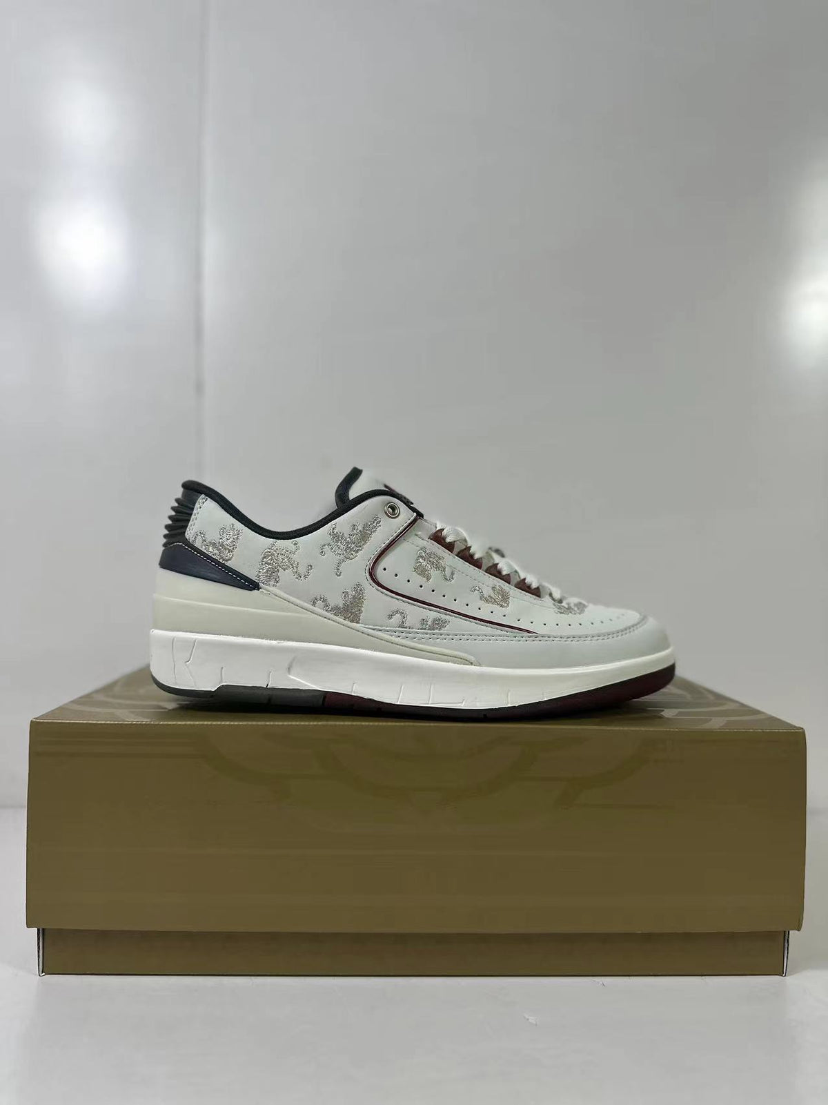 Jordan Air Jordan 2 Low Chinese New Year Sneakers White FJ5736-100
