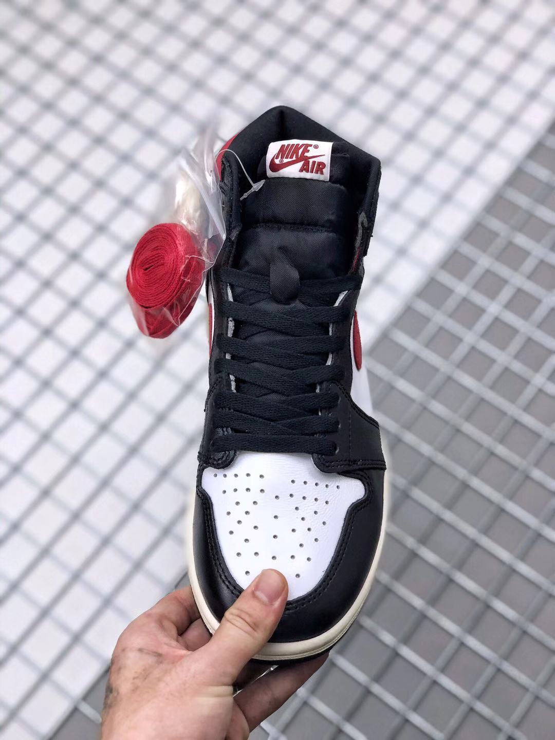 Jordan Air Jordan 1 Retro High OG Gym Red Sneakers