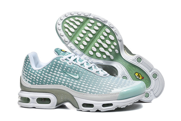 Nike Air Max Plus VII Sneakers in Teal and White