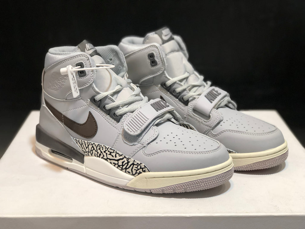 Jordan Air Jordan Legacy 312 Grey Cement Sneakers AV3922-002
