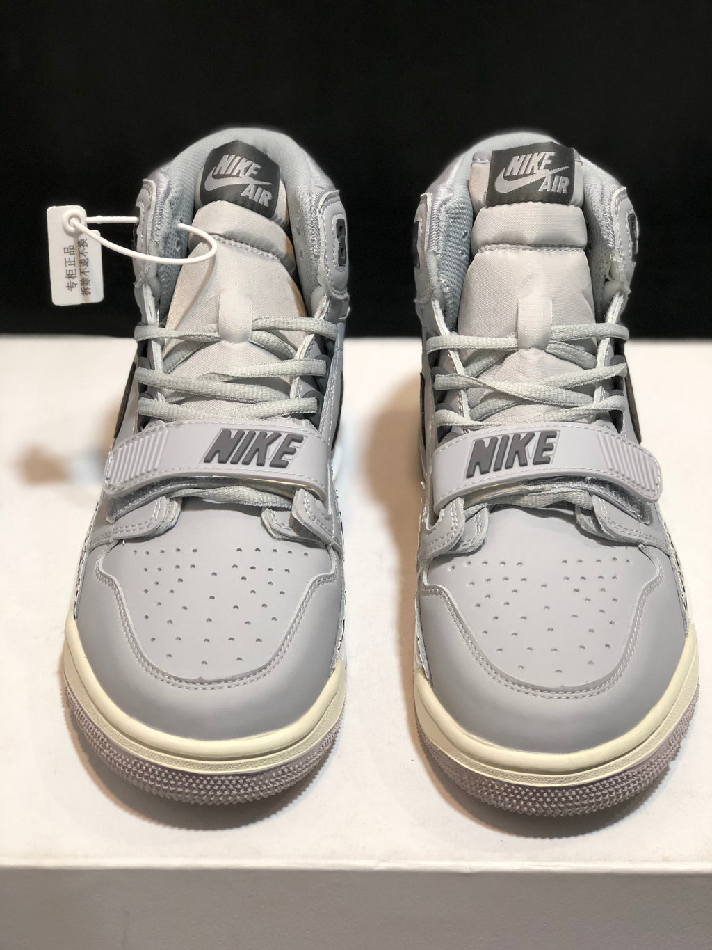 Jordan Air Jordan Legacy 312 Grey Cement Sneakers AV3922-002
