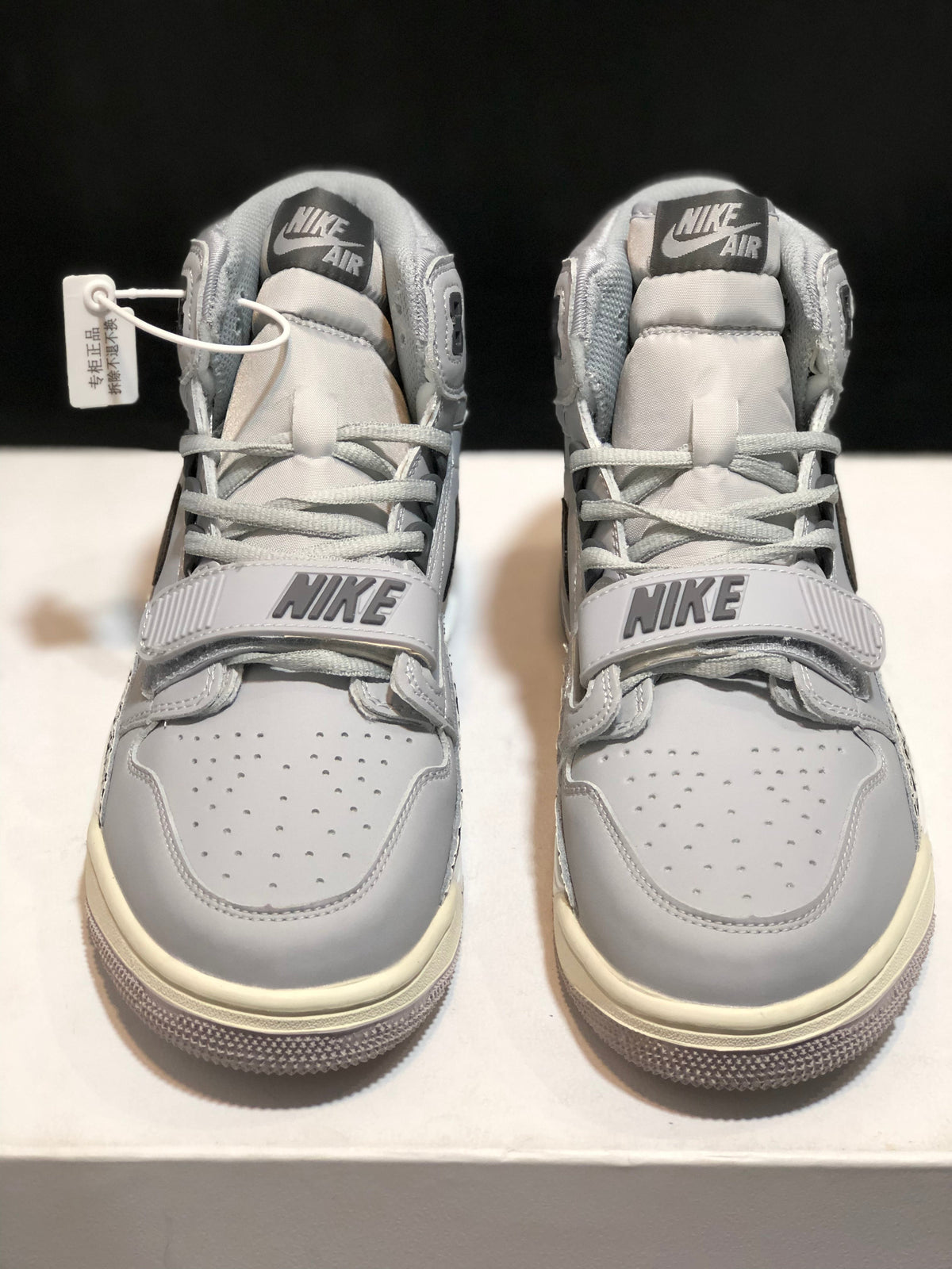 Jordan Air Jordan Legacy 312 Grey Cement Sneakers AV3922-002