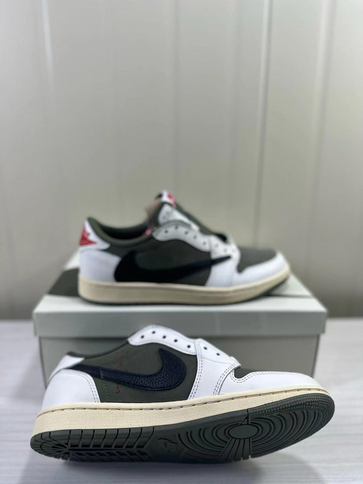 Jordan Air Jordan 1 Low OG Medium Olive DM7866-200
